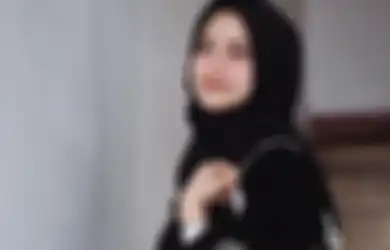 Selebgram Fitri Bazri Minta Maaf Usai Dihujat Ajak Selfie Ridwan Kamil