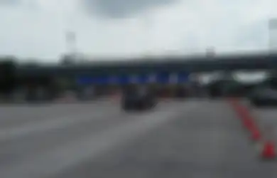 Lintasi Tol Jakarta-Cikampek, 25 Mobil Alami Pecah Ban di Waktu yang Sama, PT Jasa Marga Minta Maaf: Semua Kerusakan Mobil Korban Kami Ganti