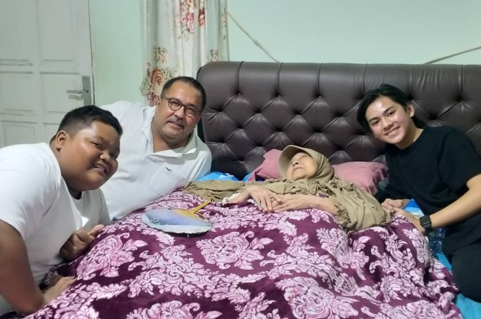 Sempat Diungsikan ke Hotel karena Rumahnya Kebanjiran, Mak Nyak Akhirnya Dipulangkan, Rano Karno Bagikan Kondisi Terkini Aminah Cendrakasih