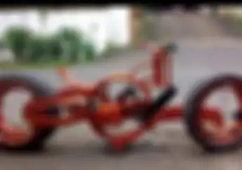 Super Kreatif, Modifikasi Unik dari Pelek Bekas Ini Pakai Mesin Motor Lawas