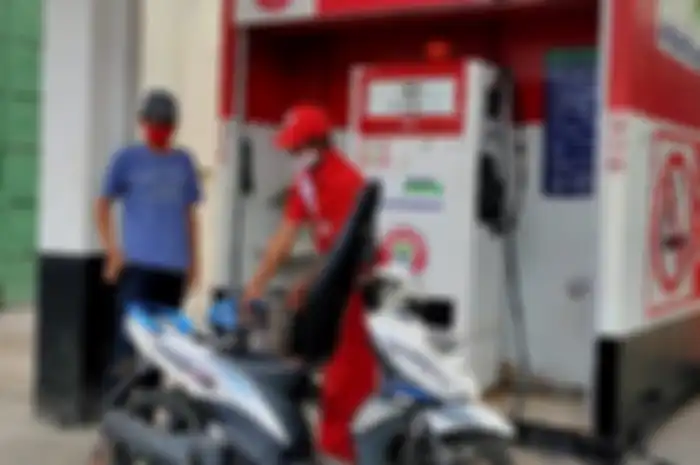 Waspada efek buruk membiarkan tangki motor kosong, bisa bikin spare part rusak dan dompet jebol.