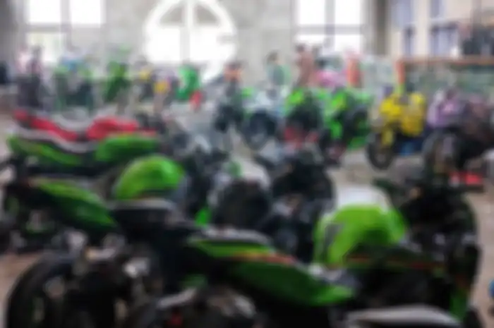 PT Surapita Unitrans sedang mengadakan event Kawasaki Moto Contest