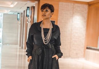 Lama Tak Muncul, Dira Sugandi Rilis Album Diproduseri oleh Harvey Mason Jr