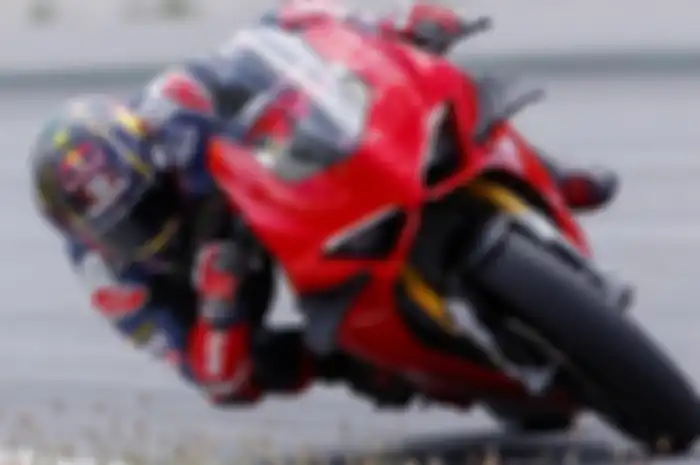 Johann Zarco pertama kalinya setelah 4 bulan isolasi kondisi darurat Covid-19 ngegas motor dan bisa nembus 300 km/jam rasanya luar biasa