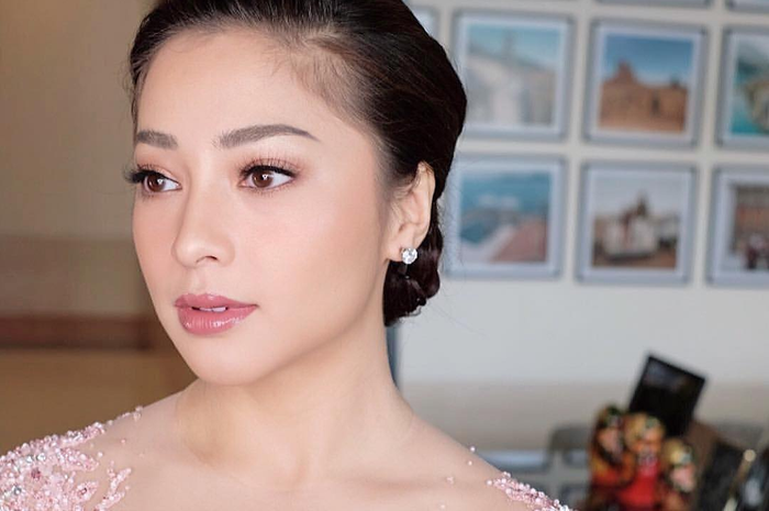 Makeup Wisuda ala Nikita Willy