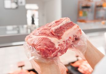 Sering Kali Dilakukan Banyak Orang, Ternyata Mencuci Daging Sapi Sebelum Dimasak Justru Bisa Datangkan Masalah Ini