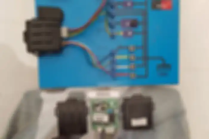 Jalur instalasi alarm DSS smart key di motor