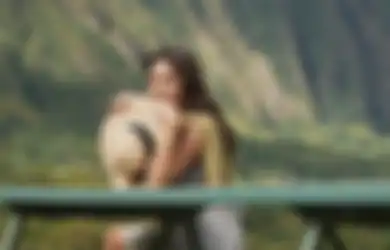 Amanda Rawles Curhat dan Sedih Ada Orang Merokok di Lokasi Syuting