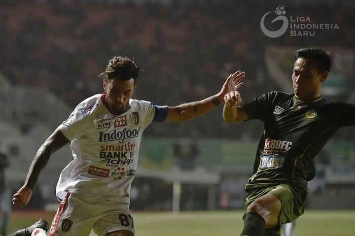 Stefano Lilipaly tampil sebagai kapten Bali United saat menghadapi tuan rumah Tira Persikabo di Stadion Pakansari, Kabupaten Bogor, Kamis (15/8/2019).