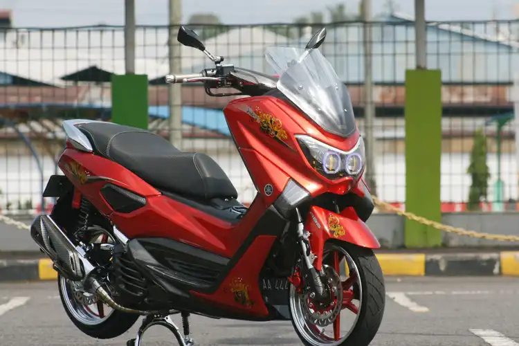 Modifikasi Yamaha NMAX Tampil Mewah dan Elegan, Inpirasinya Mobil Ceper Konsep Hellaflush