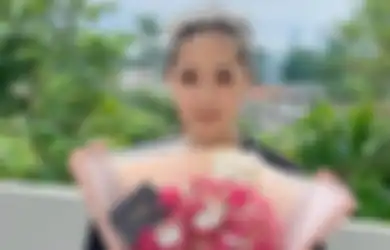 Isyaratkan Makin Bahagia Tinggal di Negeri Orang, Gracia Indri Mendadak Bikin Heboh dengan Penampilan Barunya yang Makin Tirus dan Cantik: Beneran Nikmat Kalau Udah Kurus