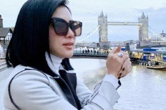 Kini jadi menantu konglomerat tajir, ternyata dulunya Syahrini merupakan seorang biduan dangdut sebelum jadi Diva Tanah Air