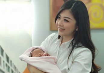 Belajar dari Franda Soal Tummy Time, Aktivitas Penting untuk Proses Motorik Bayi