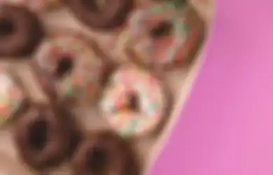 Penasaran Kenapa Donat Tengahnya Bolong? Ternyata Ini Alasannya!