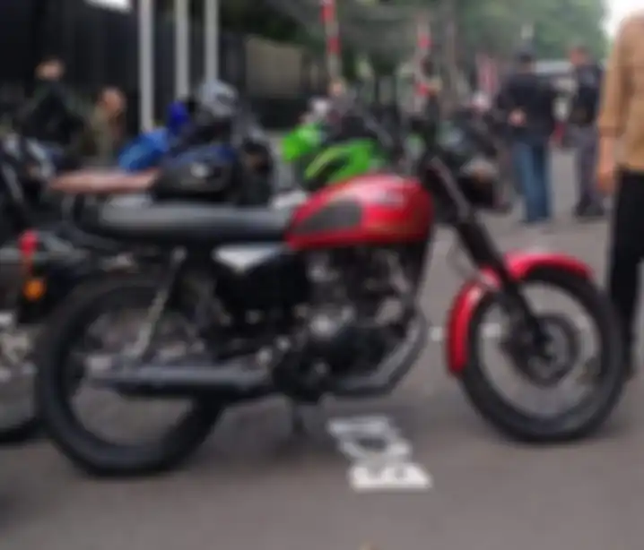 Spy shoot Kawasaki W175 injeksi yang ditemui dalam acara Satmori Kawasaki Sabtu (29/7)