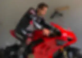 Gokil Nih, Johann Zarco Akhirnya Latihan Ngegas Motor, Naik Motor Yang Julukannya Ratu Jalanan
