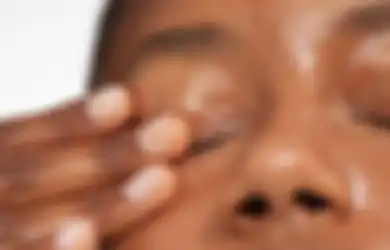6 Macam-macam Pembersih Wajah yang Bisa Angkat Kotoran dan Makeup!