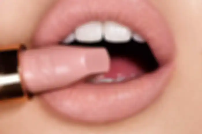 Lipstik nude