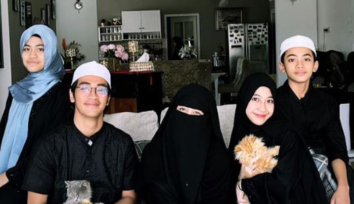 Potret keluarga Umi Pipik