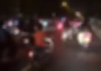 Video Detik-detik Balap Liar di Kemayoran Digrebek Polisi, Puluhan Motor Berhamburan!