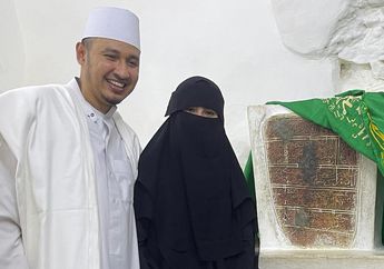 Kartika Putri Stop di Dunia Entertain dan Media Sosial Usai Bercadar, Habib Usman Bin Yahya: Betul-betul Berhijrah, Bukan Hijrah-hijrahan