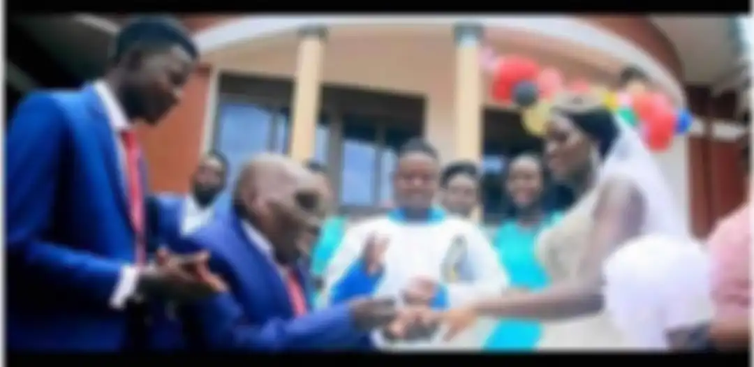 Godfrey Baguma yang dijuluki pria terjelek di Uganda, dikabarkan baru saja menikahi istri ketiganya
