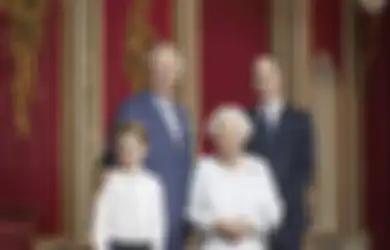 Sebentar Lagi Ulang Tahun ke-95, Akankah Ratu Elizabeth II Berencana Serahkan Mahkotanya pada Pangeran Charles?
