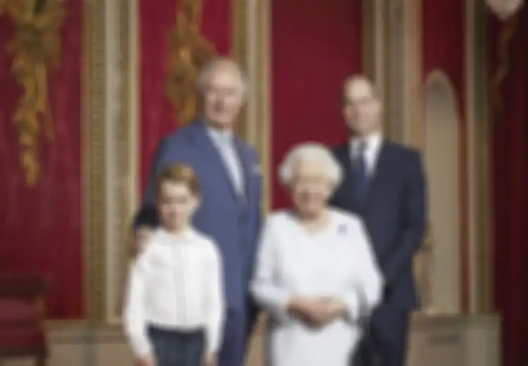 Sebentar Lagi Ulang Tahun ke-95, Akankah Ratu Elizabeth II Berencana Serahkan Mahkotanya pada Pangeran Charles?