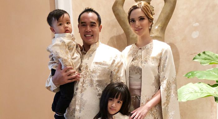 Nia Ramadhani akui banyak perempuan yang ingin dekat dengan Ardie Bakrie