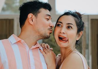 Disimpan Rapat-rapat hingga Tak Tersorot Kamera, Hesti Purwadinata dan Suami Tiba-tiba Murka Gegara Anak Perawannya Dituding Sebagai Anak Angkat Gegara Hal Sepele: Ini Anak Gue, Sok Tahu!