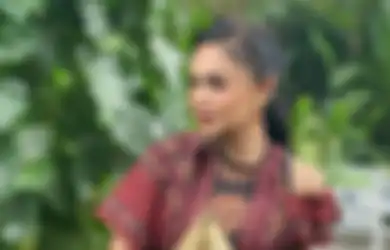 Punya Bisnis Tambang Batu Bara Selama 11 Tahun Hingga Dijuluki Janda Tajir, Yuni Shara Tak Gengsi Makan di Warung Sederhana Saat Pulang Kampung ke Malang, Intip Potretnya
