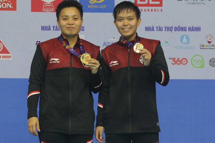 Apriyani Rahayu/Siti Fadia Silva Ramadhanti berhasil meraih medali emas cabang olahraga bulu tangkis nomor perorangan ganda putri SEA Games 2021 di Bacqiang Gymnasium, Hanoi, Vietnam, Minggu (22/5/2022).