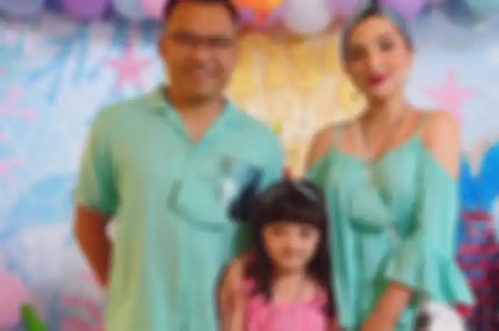 Dapat kado fantastis dari Ashanty dan Anang Hermansyah saat ulang tahun, begini reaksi Arsy Hermansyah.