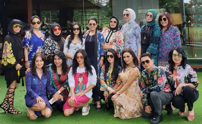 Penampilan Mayangsari saat datang ke acara arisan geng sosialita