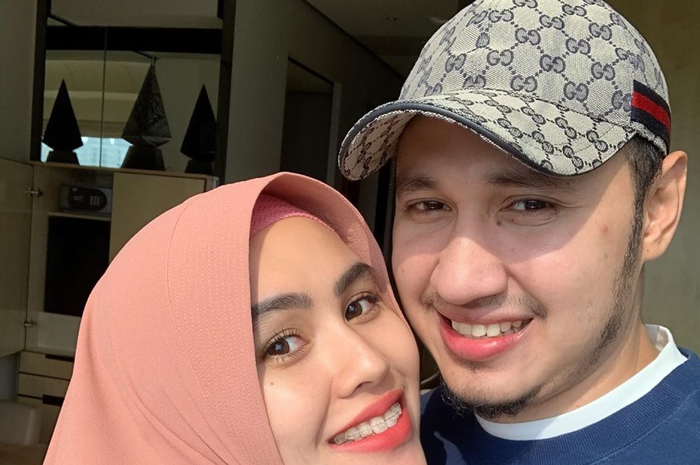 Suaminya Jadi Pujaan Banyak Kaum Hawa, Kartika Putri Ngaku Rumahnya Pernah Dilempari Boneka Tanpa Kepala Oleh Wanita yang Ngebet Jadi Istri Kedua 