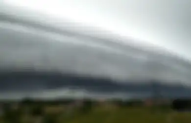 Heboh Foto-foto Gulungan Awan Mirip Gelombang Tsunami di Aceh, BMKG Buka Suara Hingga Minta Warga Tak Lakukan Hal Ini