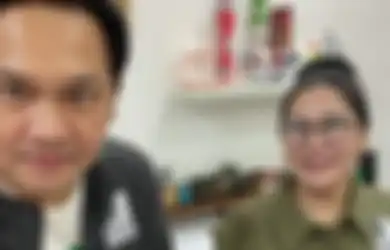 Foto Bareng dr Lois Owen Jadi Bahan Ledekan, Farhat Abbas Buka-bukaan Masalah Besar yang Melilit Putri Nia Daniaty, Mantan Anak Sambungnya Kini Diseret ke Polisi 