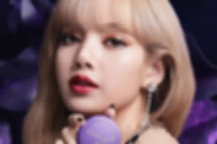 Lisa BLACKPINK dan MAC Cosmetics
