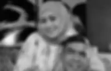 Biasanya Pamer Kemesraan dengan Suami Baru di Instagram, Meggy Wulandari Mendadak Curhat Pilu Hingga Mewek, Mantan Kiwil Singgung Soal Kebahagiaan