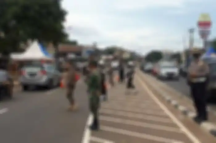 Pos pemeriksaan SIKM di Kembangan, Jakarta Barat. Perlukah Surat Bebas Covid-19 Saat Mengurus SIKM?