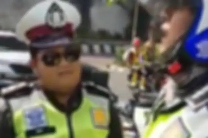Polisi gadungan tertangkap tangan di JLNT Casablanca, Jaksel.