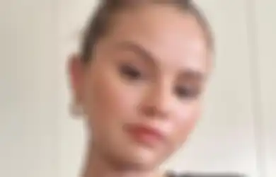 8 Hal Buruk yang Terjadi pada Kulit Kalau Kita Pakai Makeup Tiap Hari