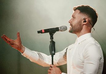 Tutup Only Human Tour, Calum Scott Umbar Kasih Sayang Kepada Penonton