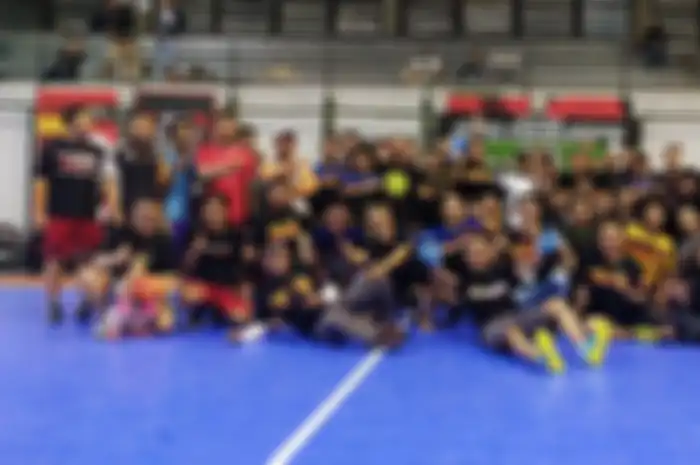 Seru banget, 152 bikers Yamaha RX-King gelar pertandingan futsal