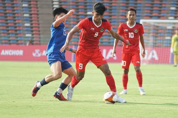 Timnas U-22 Indonesia menghadapi Filipina dalam laga perdana Grup A SEA Games 2023 Kamboja di Stadion Nasional Olimpiade, Phnom Penh, Kamboja, Sabtu (29/4/2023).