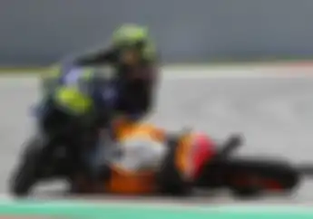Jatuhkan Valentino Rossi dan Maverick Vinales di MotoGP Catalunya, Bos Yamaha Bilang Lorenzo Bikin Kesalahan Pemula