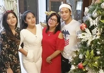 Selain Kebebasan sang Putra, Ibunda Kriss Hatta Bersyukur Bisa Rayakan Natal Bersama Cyndyana Lorens, Pramugari yang Namanya Dituduh Terseret Skandal Dirut Garuda