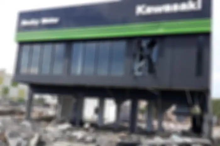 Dealer Kawasaki Palu, Rocky Motor hancur diterjang tsunami.