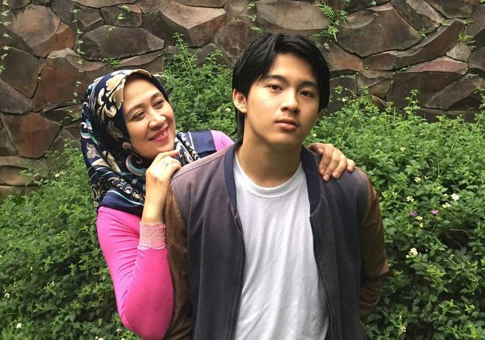 Gusti Rayhan bersama sang mama, Rita Tresnawati