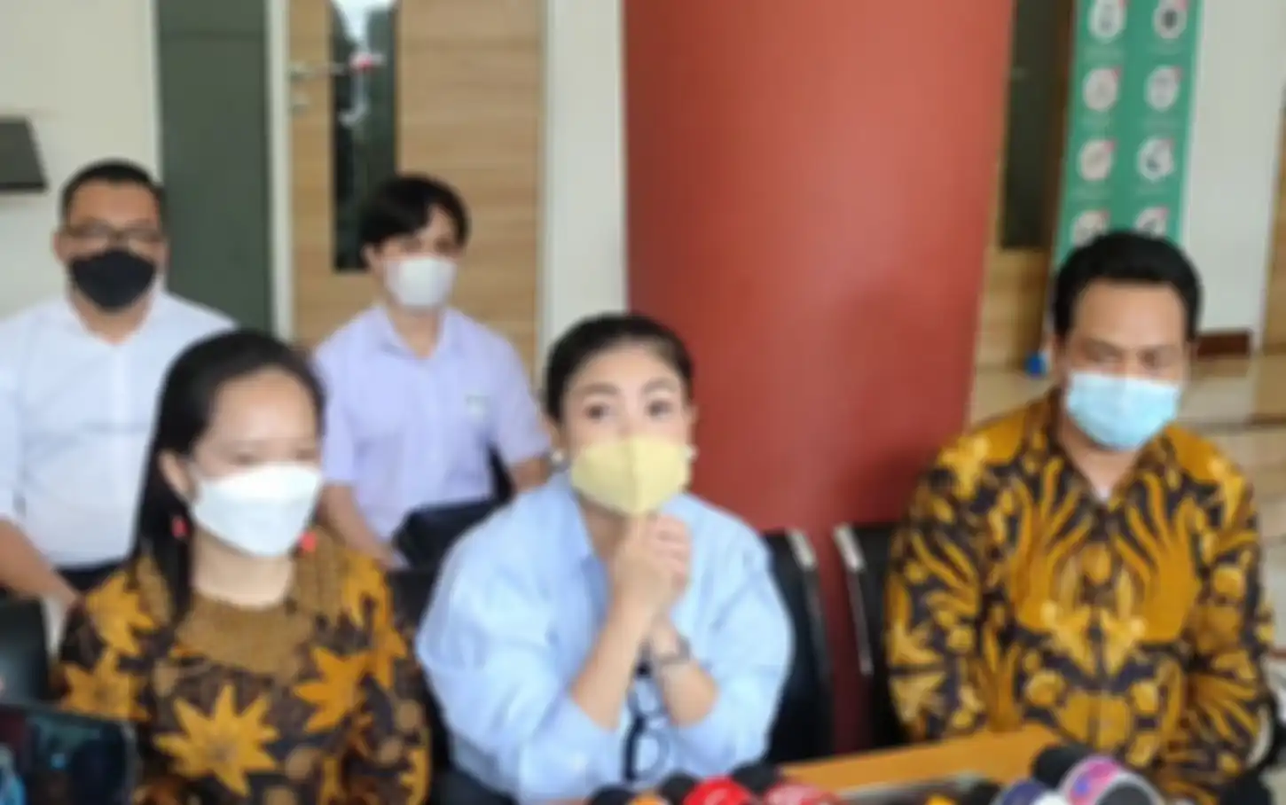 Nindy Ayunda seusai konsultasi di Komnas Perempuan, Kawasan Menteng, Jakarta Pusat, Selasa (16/2/2021).